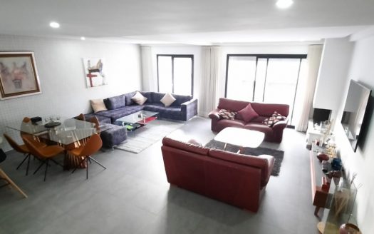 Duplex moderne avec Terrasses Racine