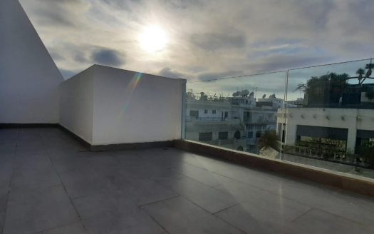 Rare Product: Modern Duplex with Terraces on the top floor in Racine
